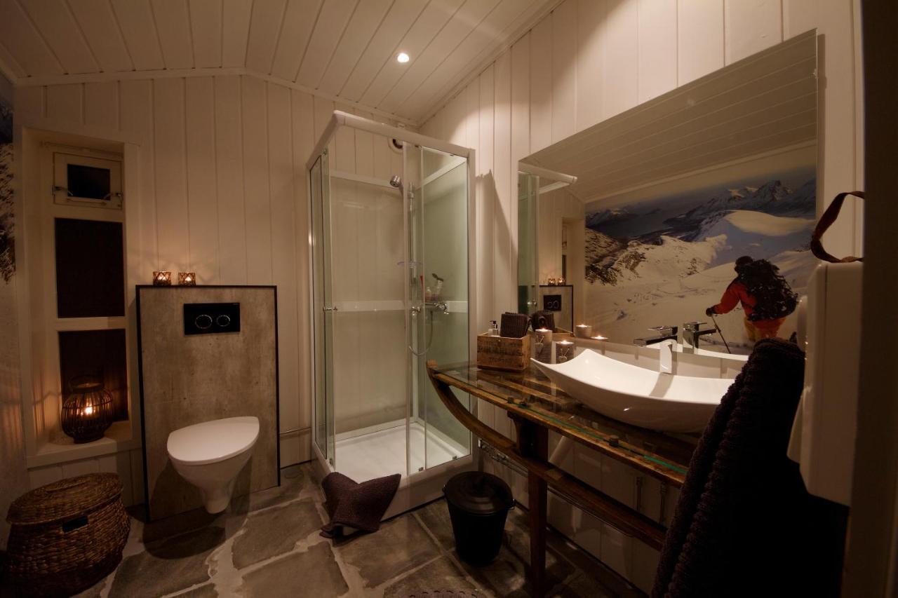 Kjosen Lodge, Lyngen. Lyngseidet Екстериор снимка