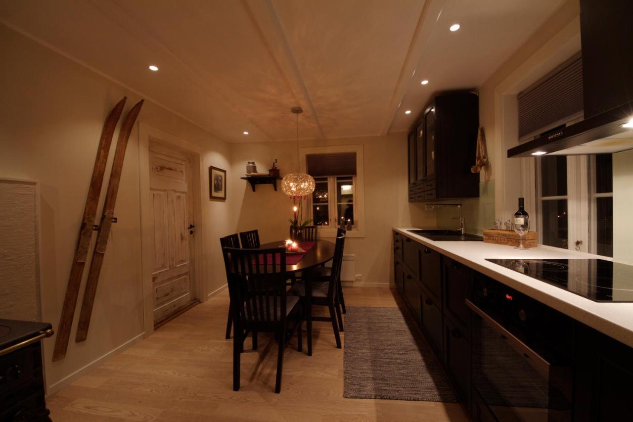 Kjosen Lodge, Lyngen. Lyngseidet Екстериор снимка