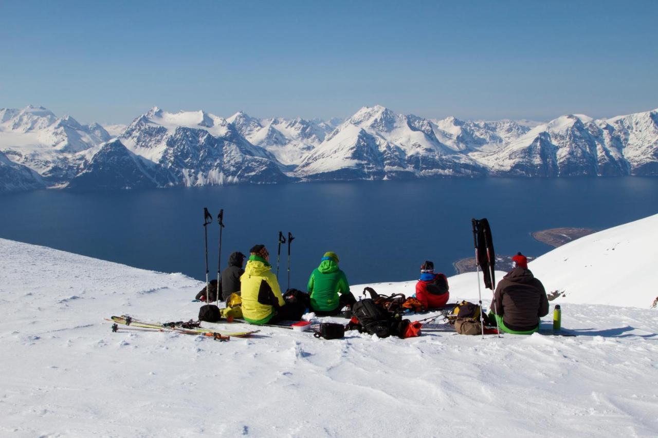 Kjosen Lodge, Lyngen. Lyngseidet Екстериор снимка
